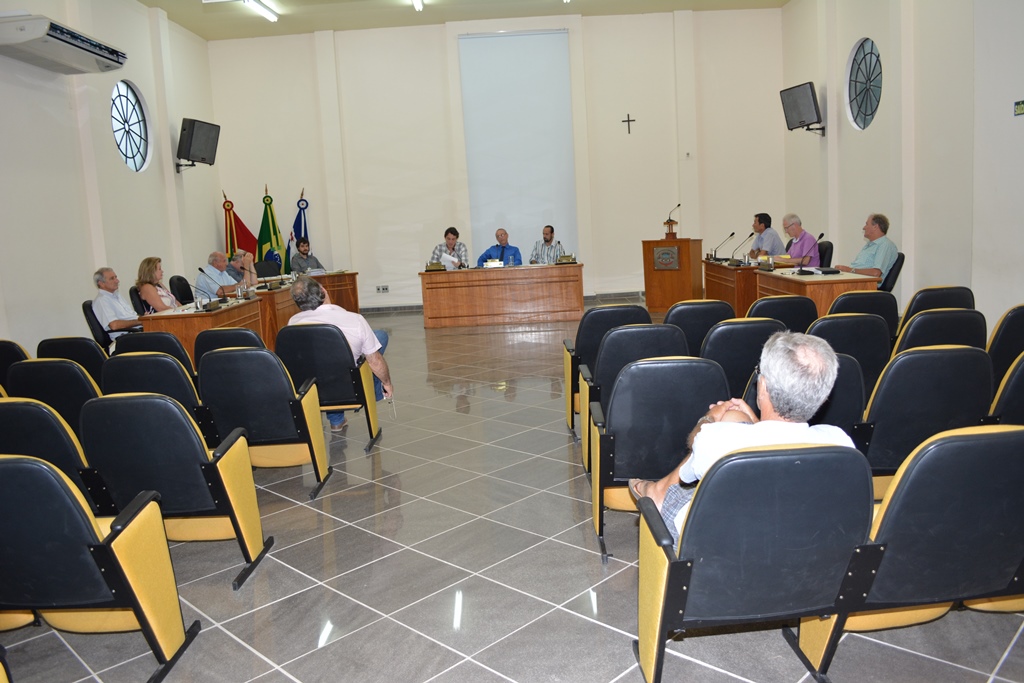 Projeto dos 300 mil ao Lar do Menor aprovado com urgência na Câmara