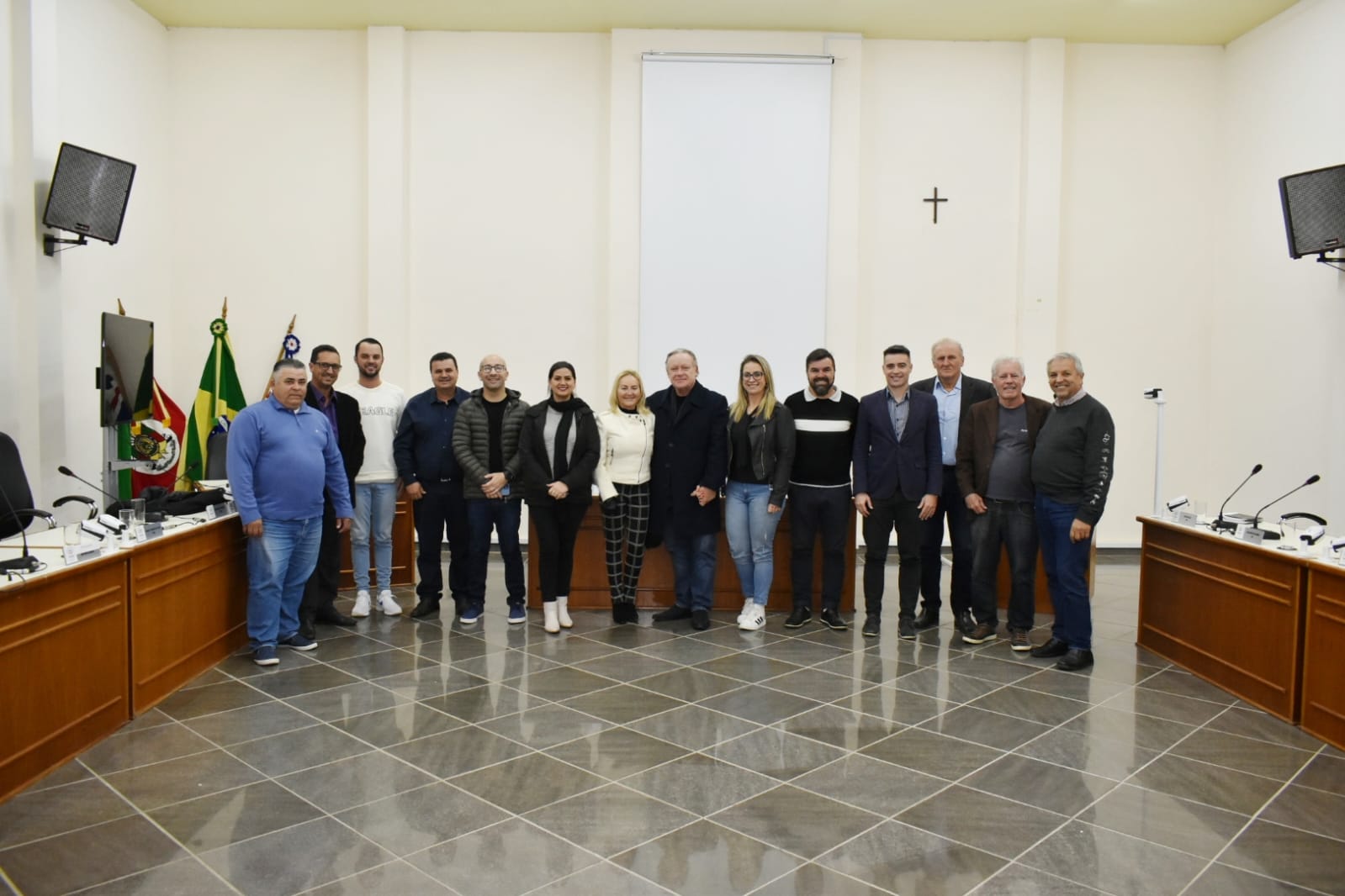 24ª Sessão Ordinária teve aprovação de projeto que cria o dia do voluntário e homenagem ao centenário de Edgar de Oliveira