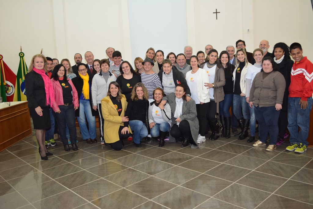 Aluno Cristiano dá um show na Comemorativa aos 45 anos da APAE 