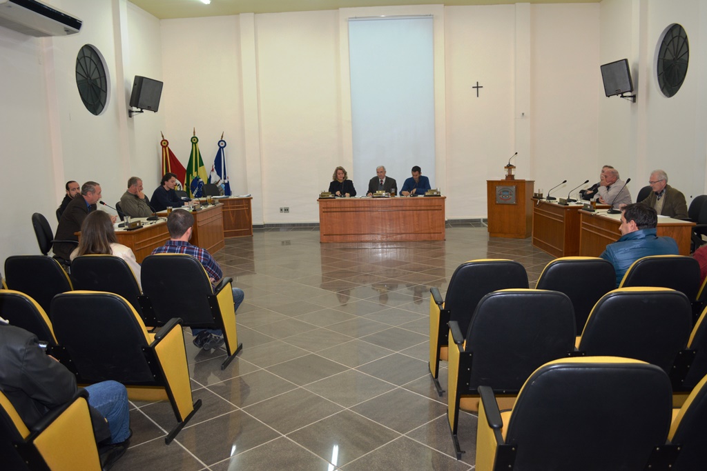 Ana Beatriz Lemos, nome de Escola aprovado na Câmara