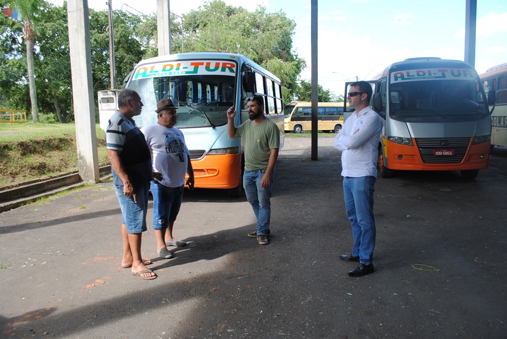 Após representar ao MP, vereadores acompanharam fiscalização de veículos do Transporte Escolar