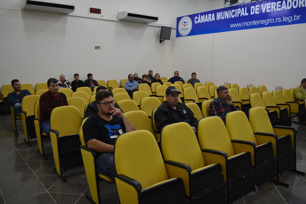 Câmara aprova reunião sobre a nova forma do recolhimento de vidros 