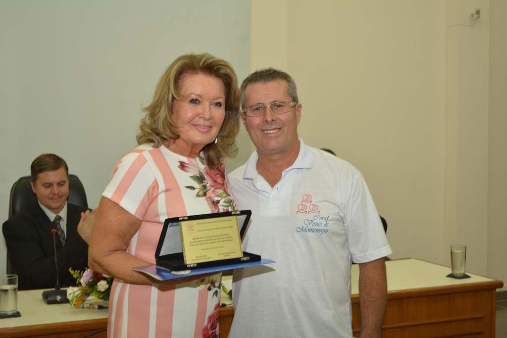 Câmara homenageou os 30 anos de fundação do Grupo Coral Vozes