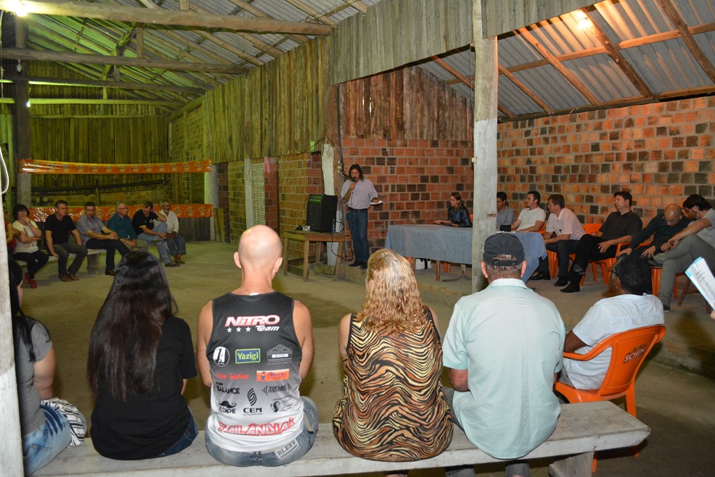 Câmara mantém projeto Câmara Vai aos Bairros e cobra ações do Executivo