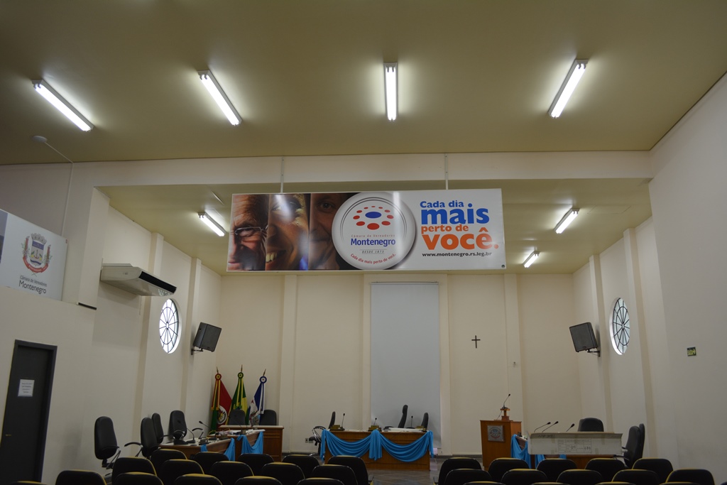 Câmara substitui lâmpadas comuns por LED