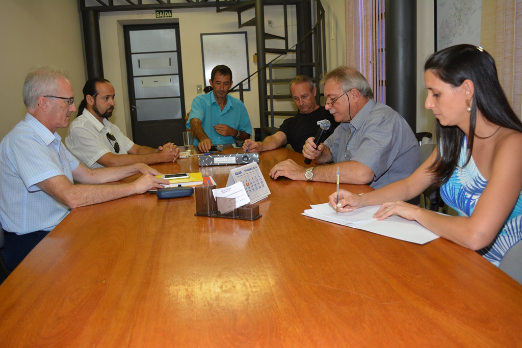 Comissão de Obras repudia à retirada de recursos do novo prédio