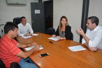 Debatida Indicação para ônibus pegarem passageiros fora das paradas, entre 22 e 4 horas da manhã