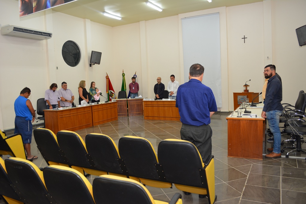 Dez vereadores fazem uso da tribuna na primeira sessão de 2019
