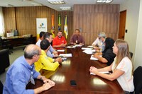 Diretor Regional dos Correios atende comitiva e promete empenho