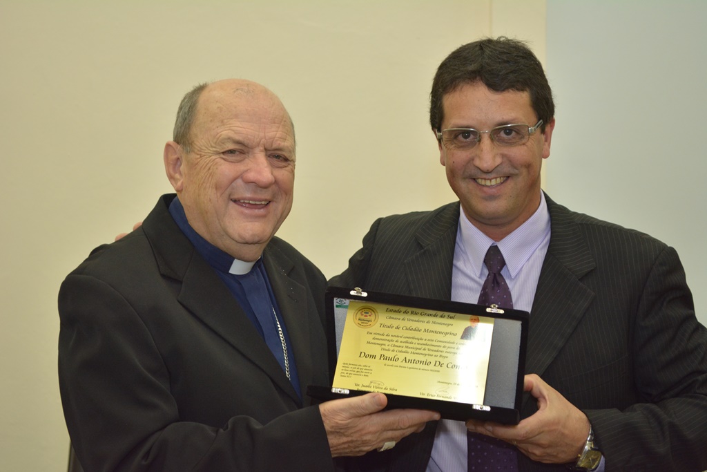 Dom Paulo De Conto agora é oficialmente Cidadão Montenegrino