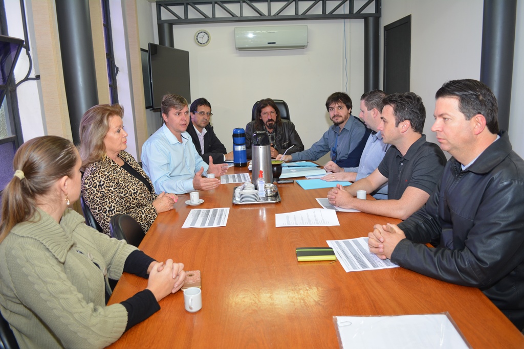 Em pauta, reunião sobre problemas de produtores com a merenda escolar