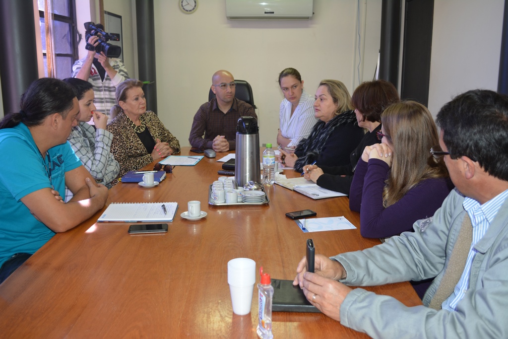 Entidades, na Câmara, lutam pela realização da 15ª Feira do Livro