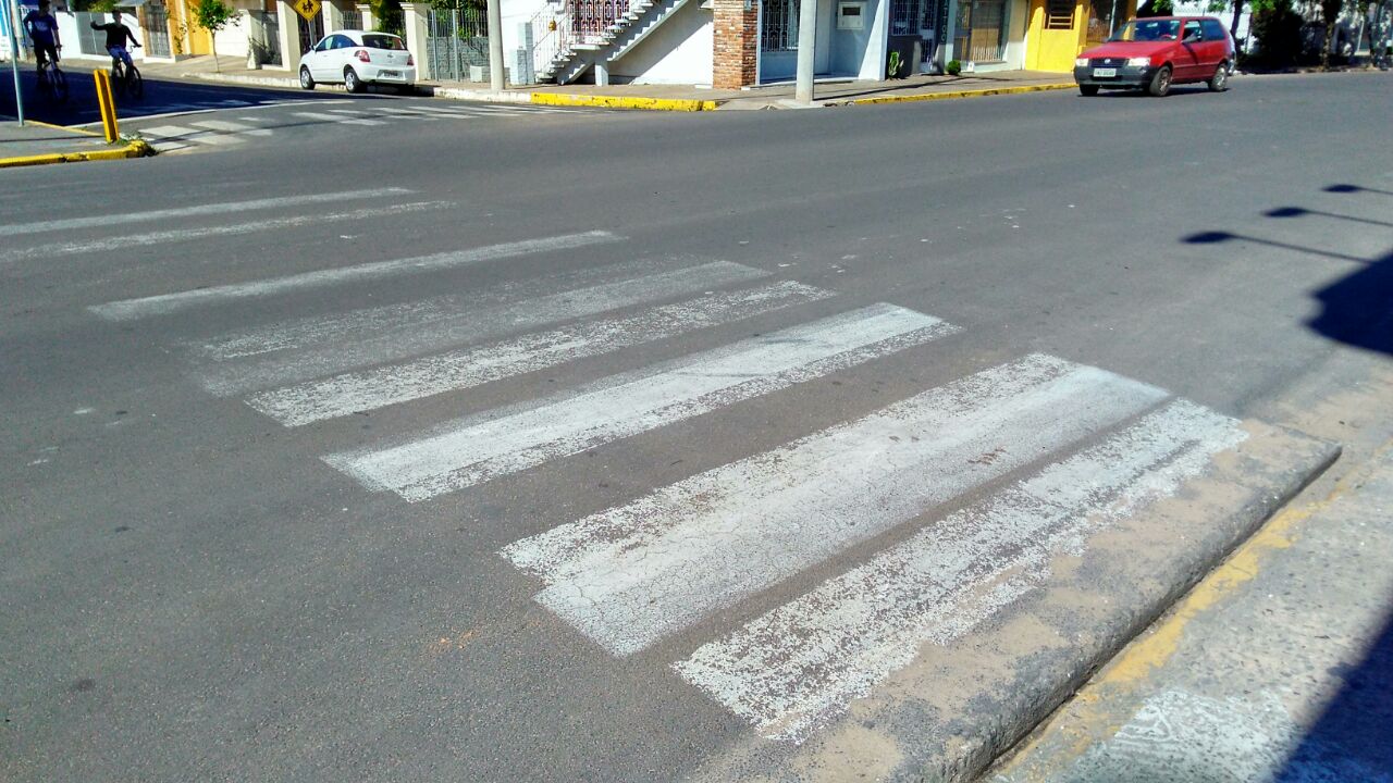 Faixas de segurança: pintura somente quando a tinta chegar