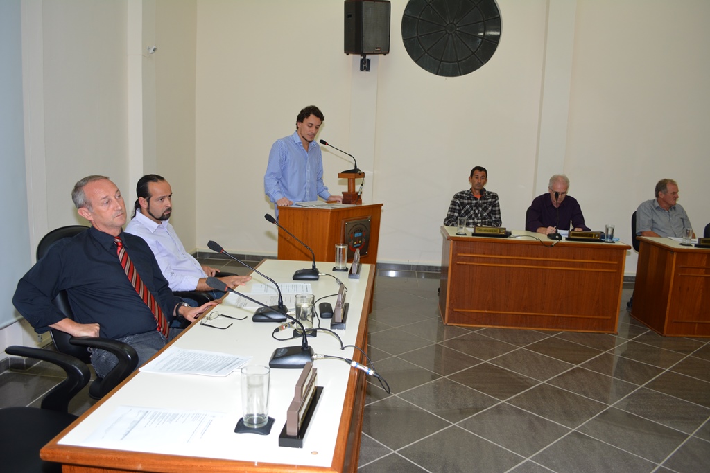 Legislativo terá reunião sobre ônibus do Germano Henke à Novagro	