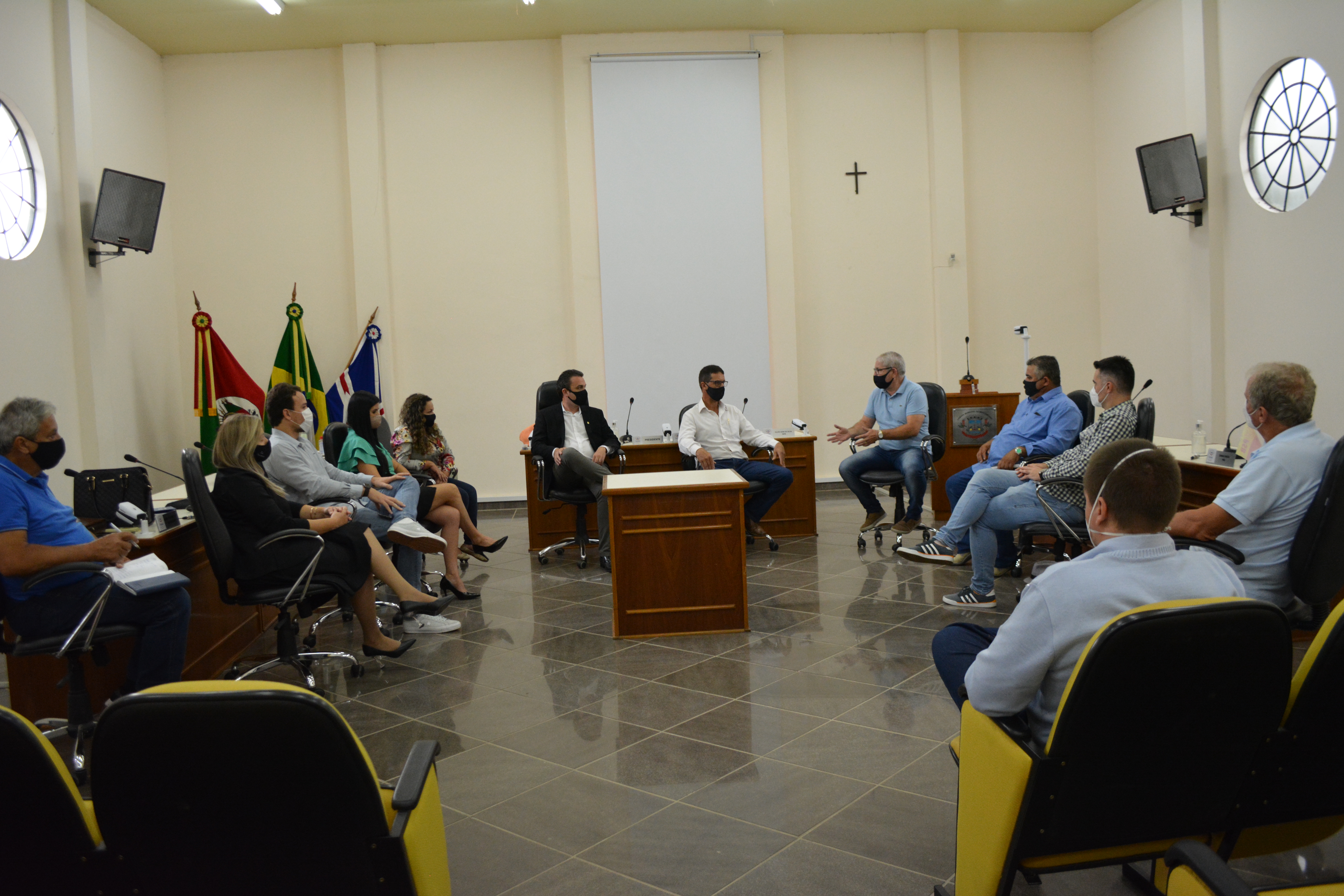 Plano Diretor é tema de reunião entre vereadores, administração municipal e COMPLAD