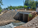 Ponte que dá acesso ao balneário é inaugurada Ponte que dá acesso ao balneário é inaugurada
