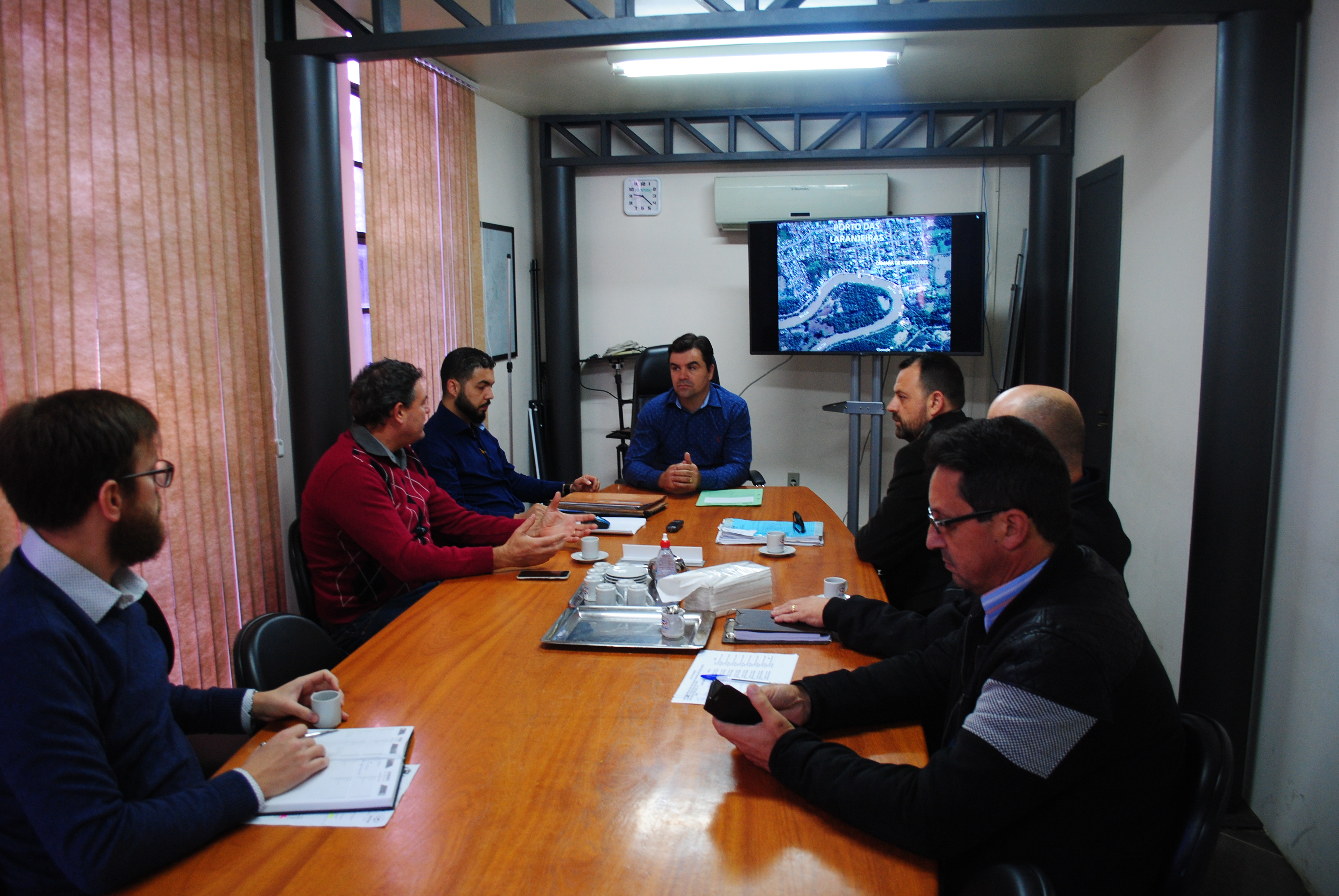 Pontos críticos de desabamento no Cais: conserto depende de verbas da União