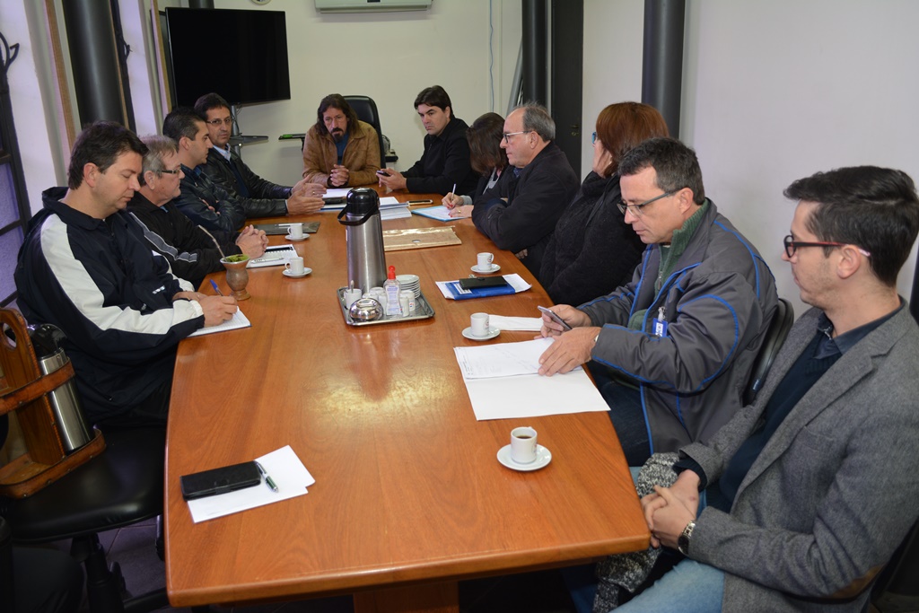 Prefeitura alega que está agindo para diminuir a superlotação no PA