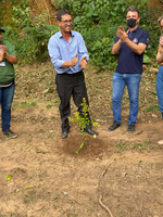 Presidente do Legislativo participa de ação ambiental na Estação da Cultura