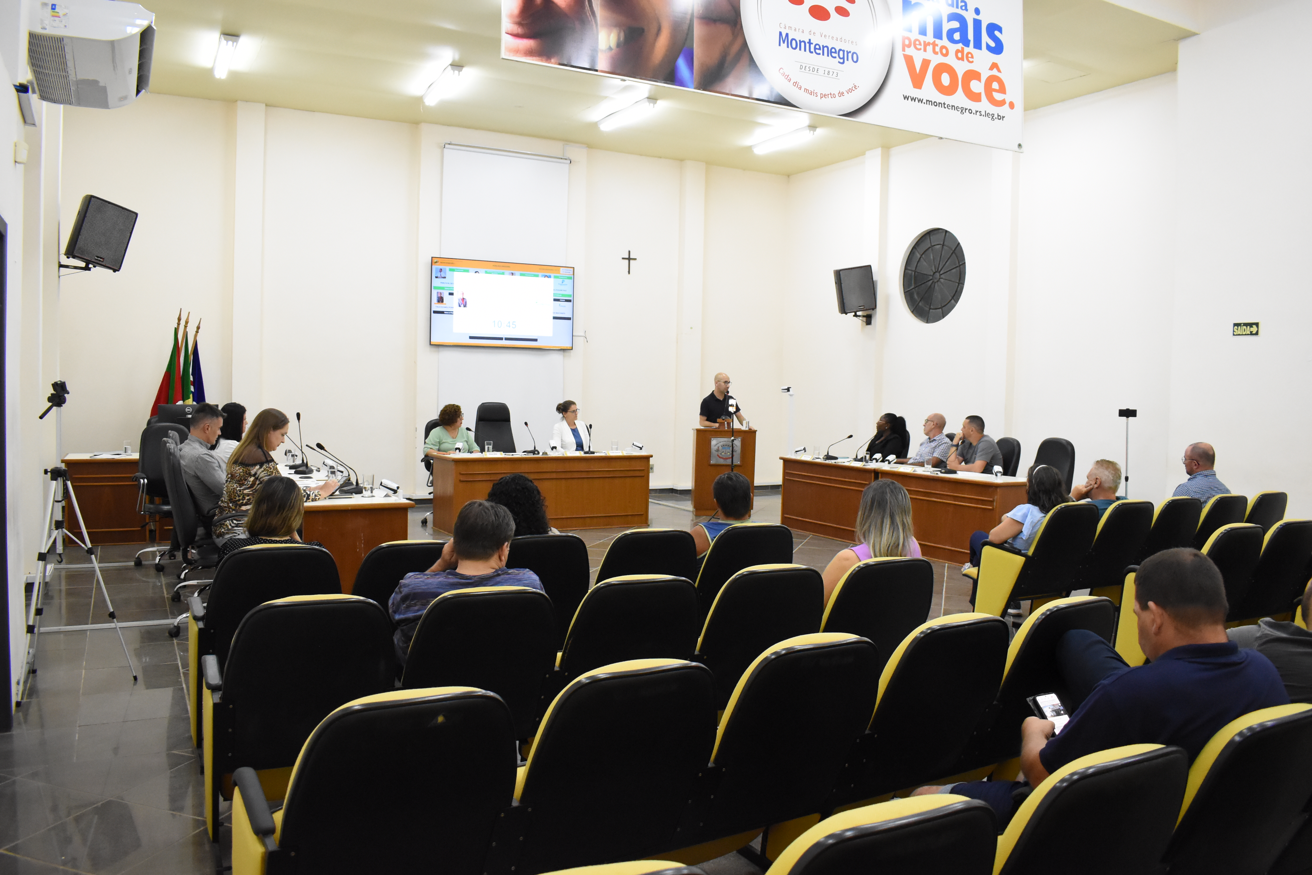 Projetos de prevenção ao alcoolismo, empreendedorismo feminino e inclusão são aprovados na 13ª Sessão Ordinária