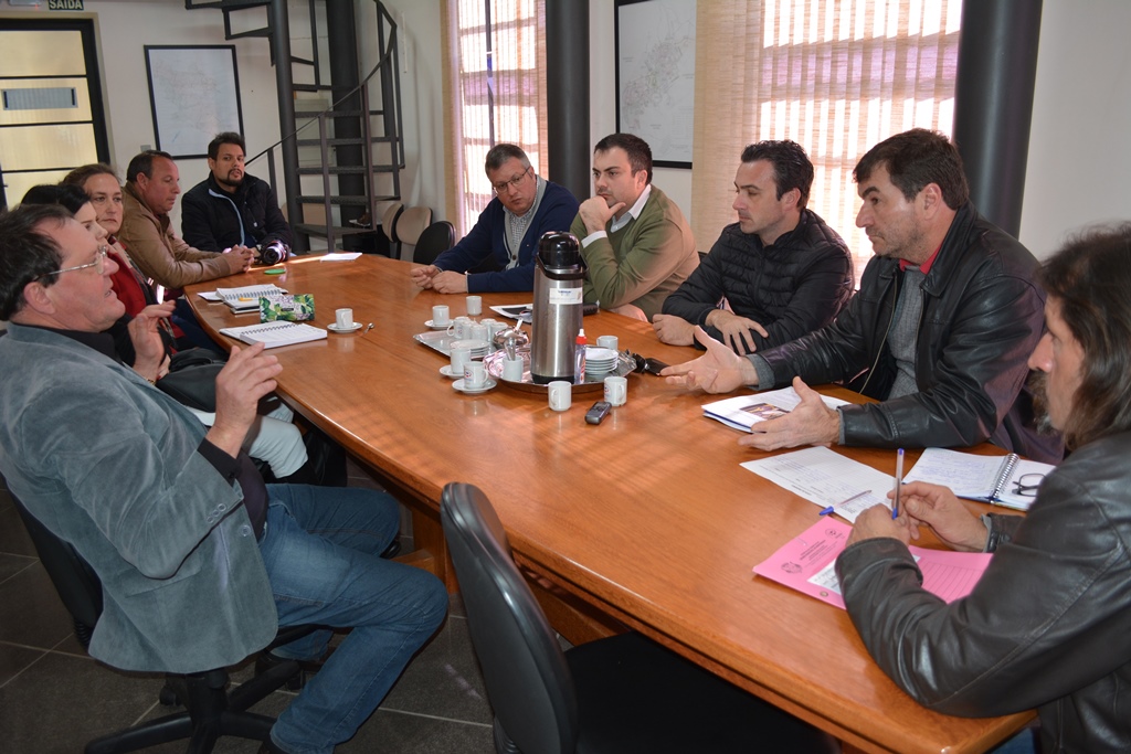 Proposta da farmácia aberta 24 horas será levada à Amvarc