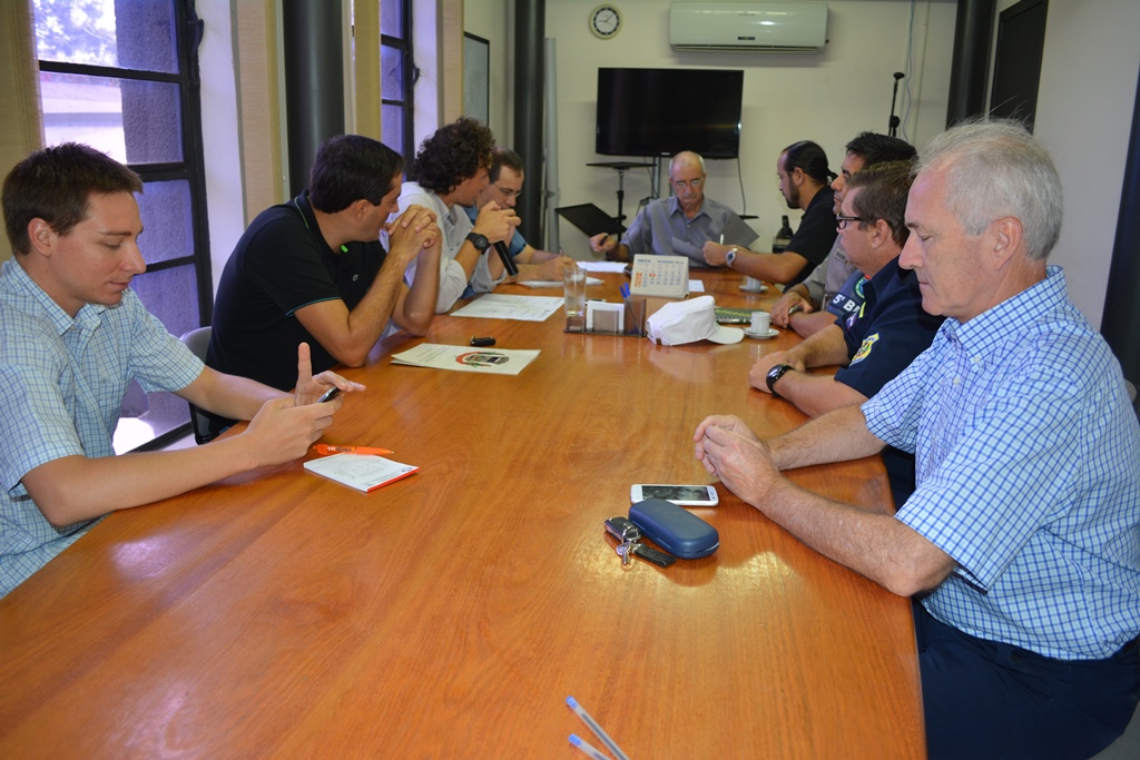 Rua do lazer poderia minimizar problemas de lixo e som alto na Beira do Rio