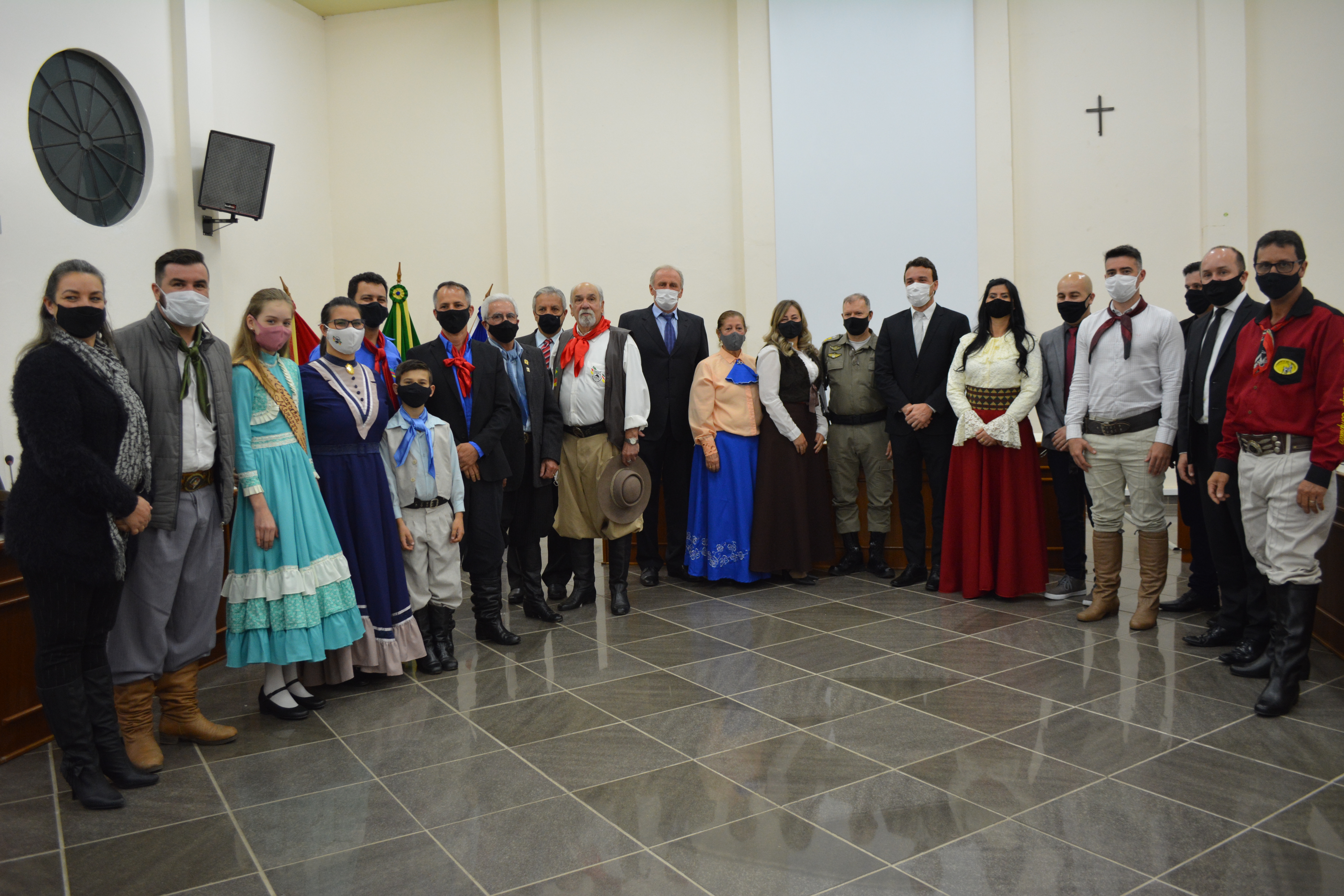 Sessão Solene da Semana Farroupilha homenageia CTG Estância de Montenegro