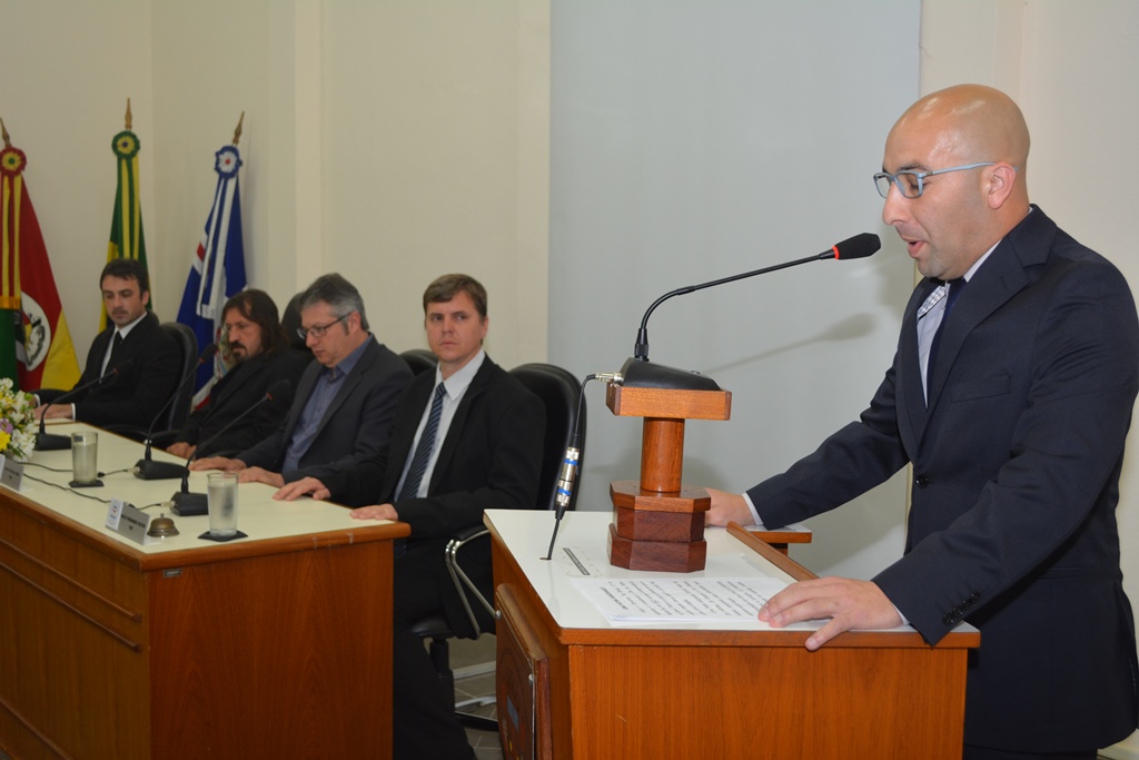 Solene da Pátria, na Câmara: “a Pátria está sangrando”