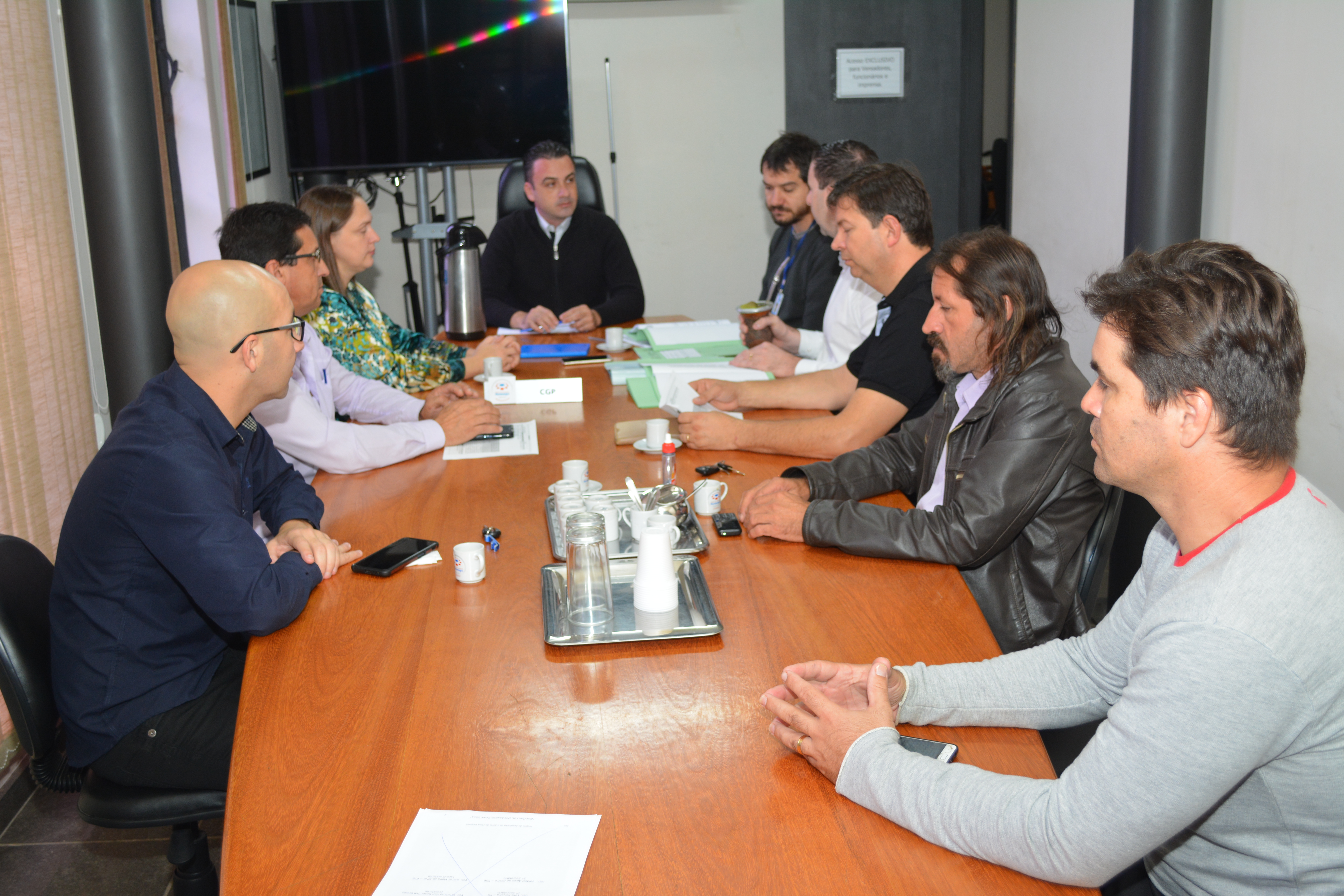 Valdeci quer reunião urgente sobre o trânsito de caminhões na Álvaro de Moraes