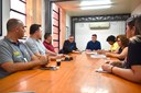 Vereador Gustavo Oliveira promove reunião sobre projeto de lei prevendo carga horária mínima de educação física nas escolas municipais