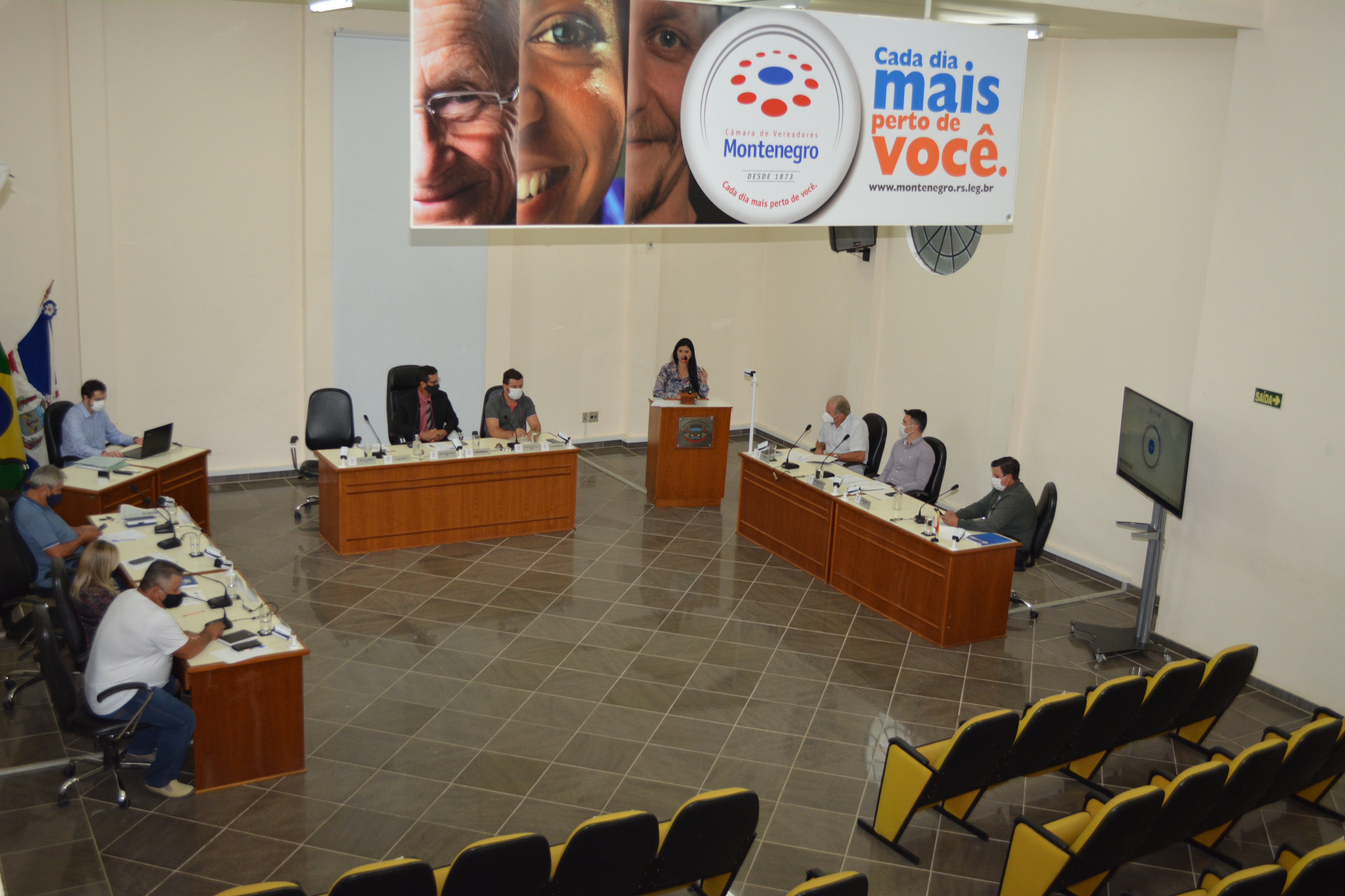 Vereadores aprovam Projetos de Lei do Executivo Montenegrino