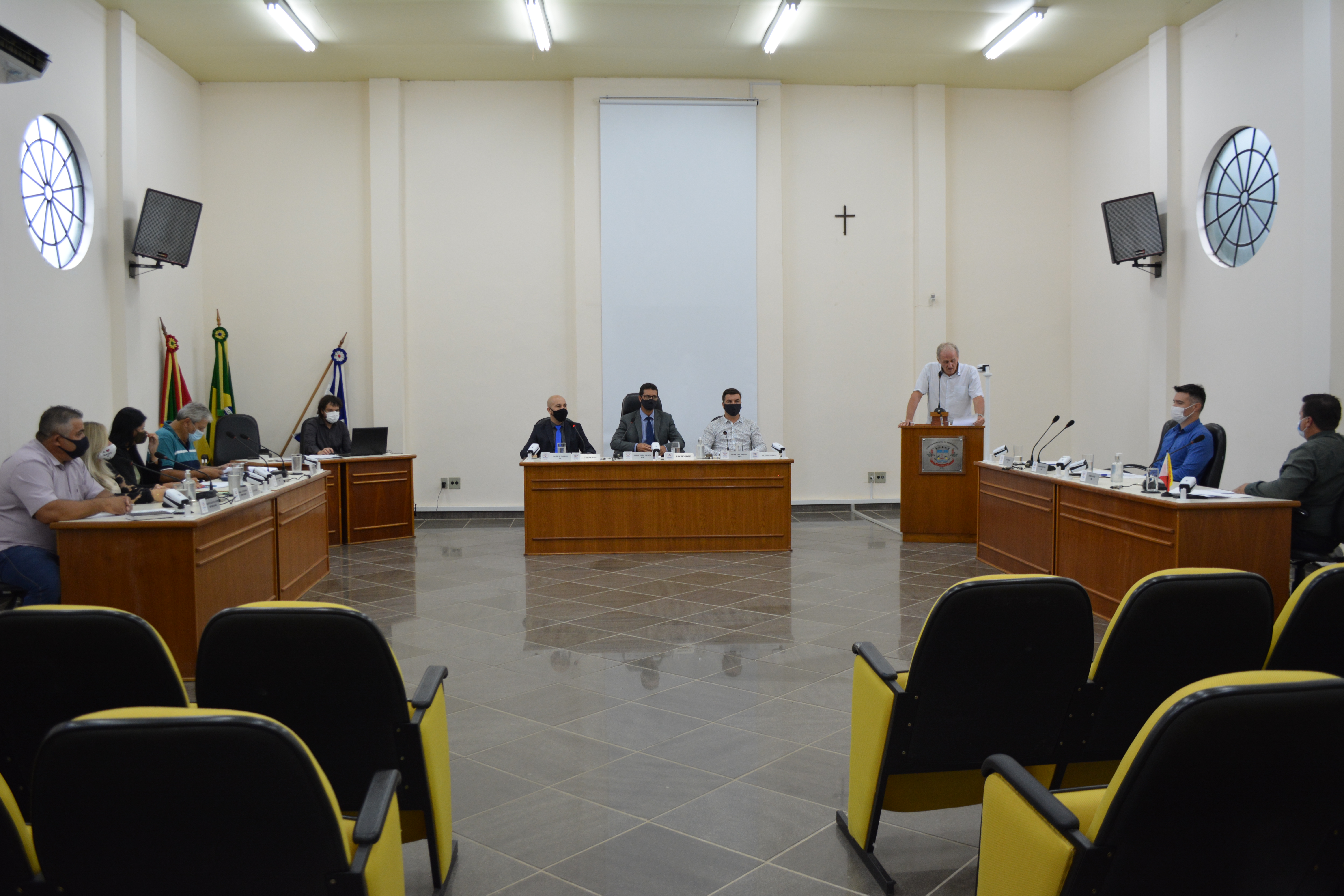 Vereadores aprovam reposição salarial para servidores públicos