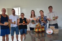 Vereadores conhecem agroindústria familiar, a Doces Vapor Velho