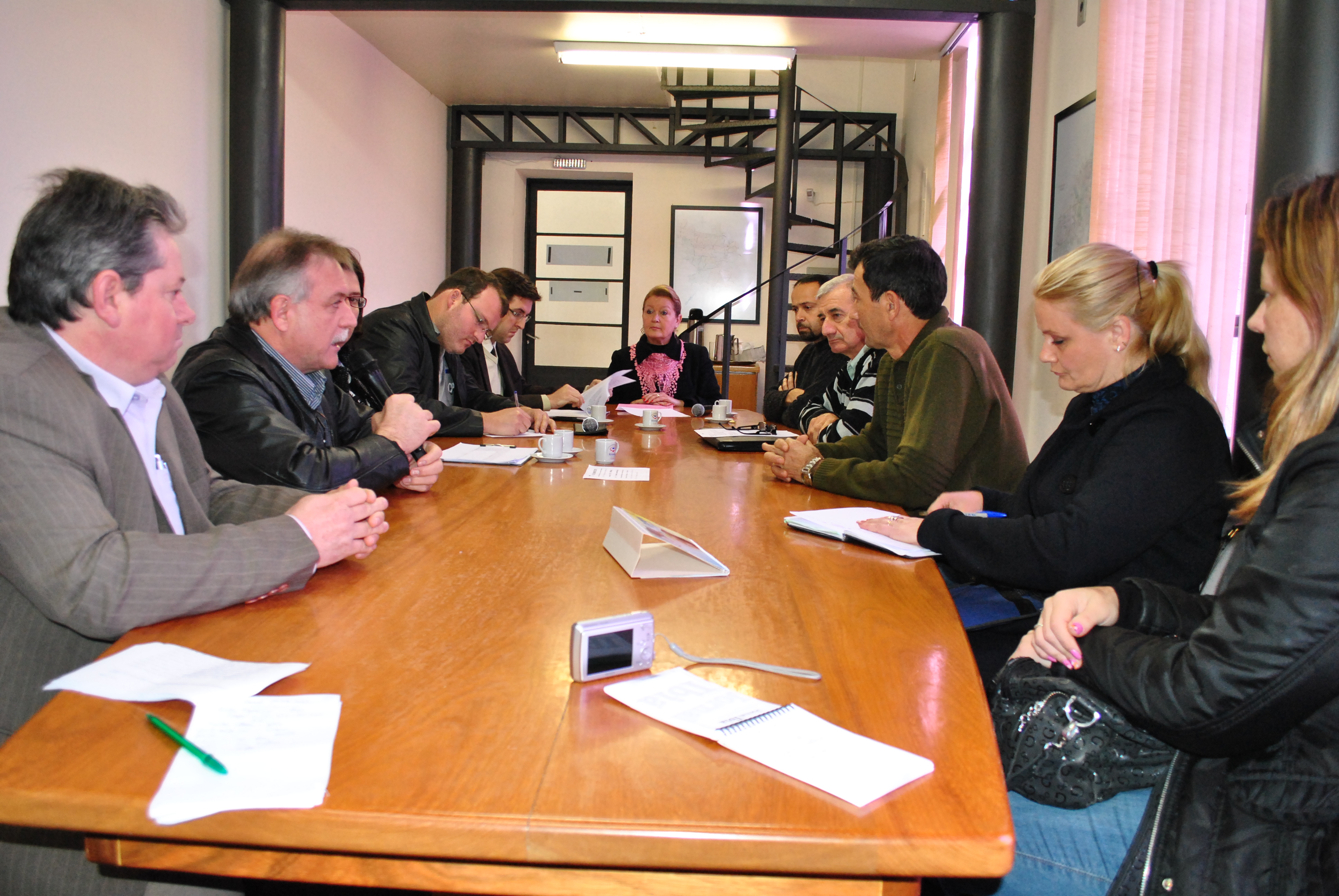 Vereadores pressionam início das obras na Escola Esperança