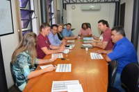 Vereadores votam o fim da licença remunerada para servidores candidatos
