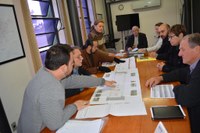 Vereadores votam projeto transformando área abandonada em praça 