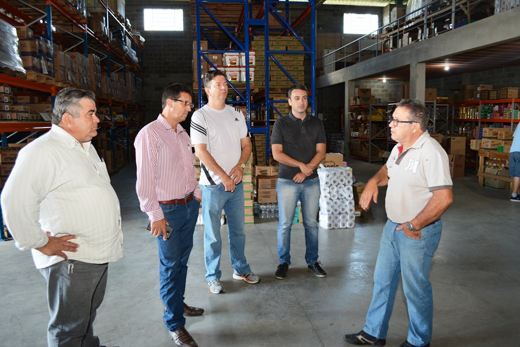 VLS Distribuidora começou com uma Fiorino. Hoje são 11 funcionários