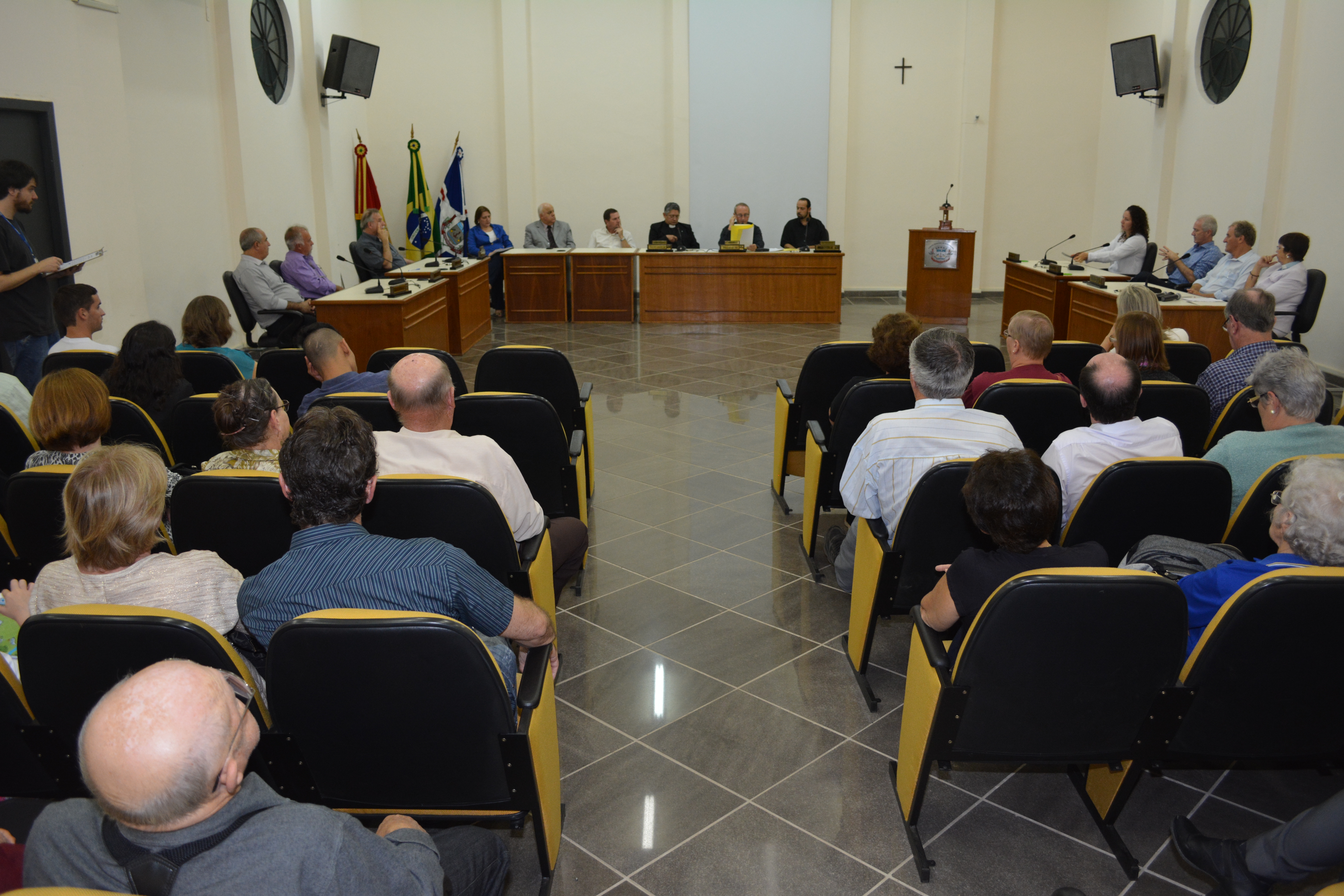 Votação do Dia da Reforma Protestante será adiada para quarta(3)