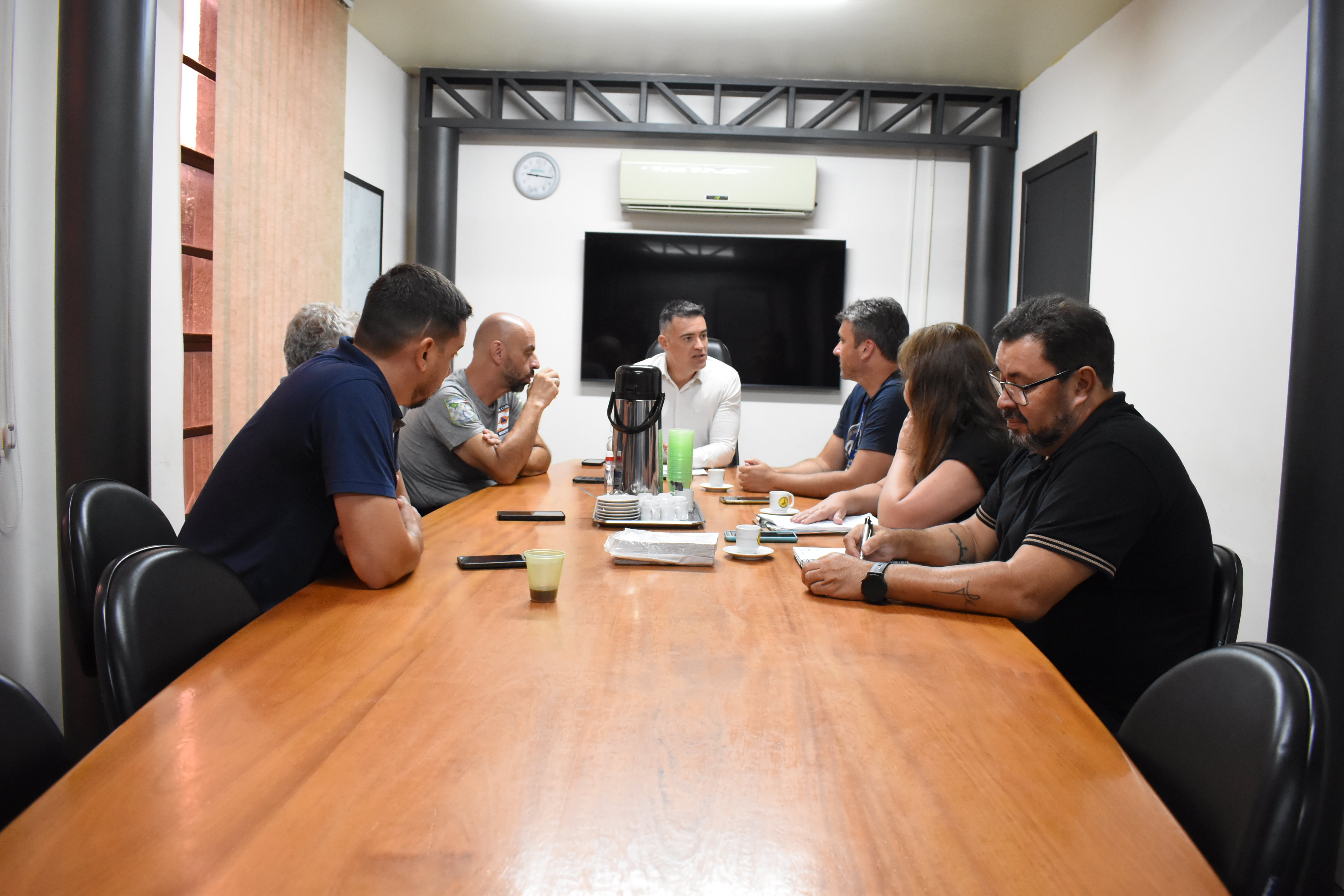 Mutirão para a retirada de fios soltos é agendada após discussão na Câmara